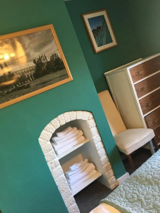 בברלי Bright Moments Holiday Home 0*,